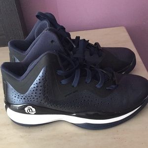 Black and dark navy blue D roses